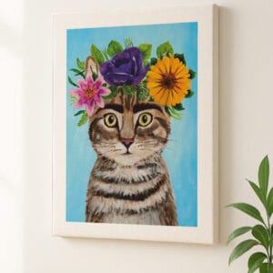 Çiçek Taçlı Kedi